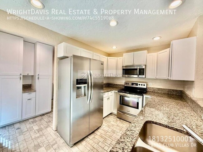 Building Photo - 23331 Club Villas Dr