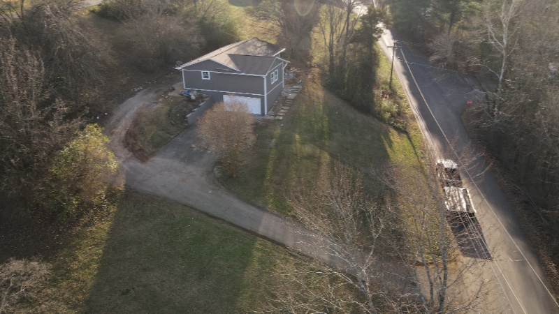 Building Photo - 305 Iroquois Ln