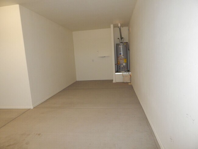 Building Photo - 6539 E Vuelta Tierra Blanca