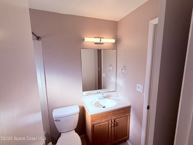 Building Photo - 135 S Suzanne Ct