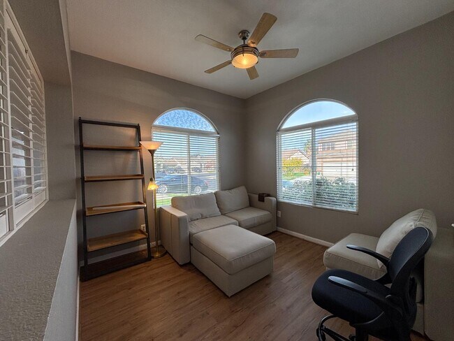 Building Photo - 1012 Freshwater Ct