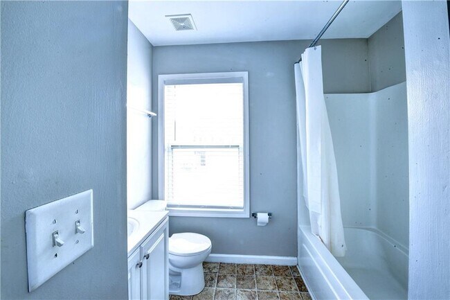 Building Photo - 1454 Persimmon Trce