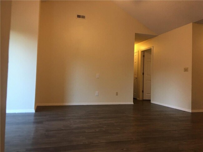 Building Photo - 3518 W Buckeye St
