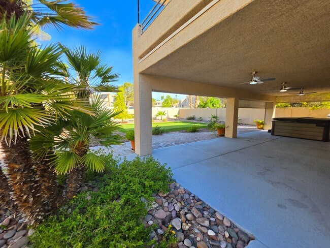 Building Photo - Spacious Home in the Heart of Green Valley