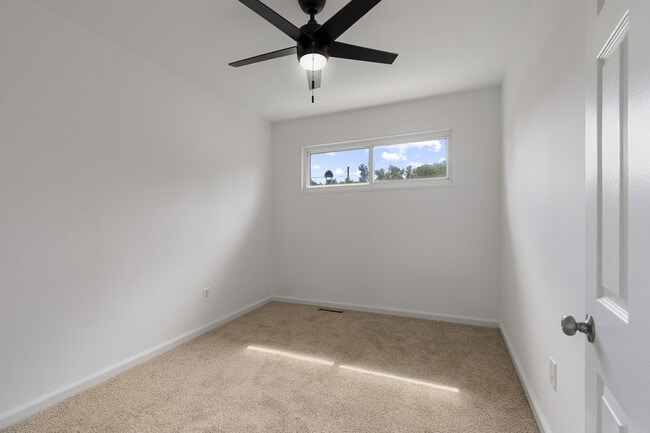 Building Photo - 18 John Collins Cir