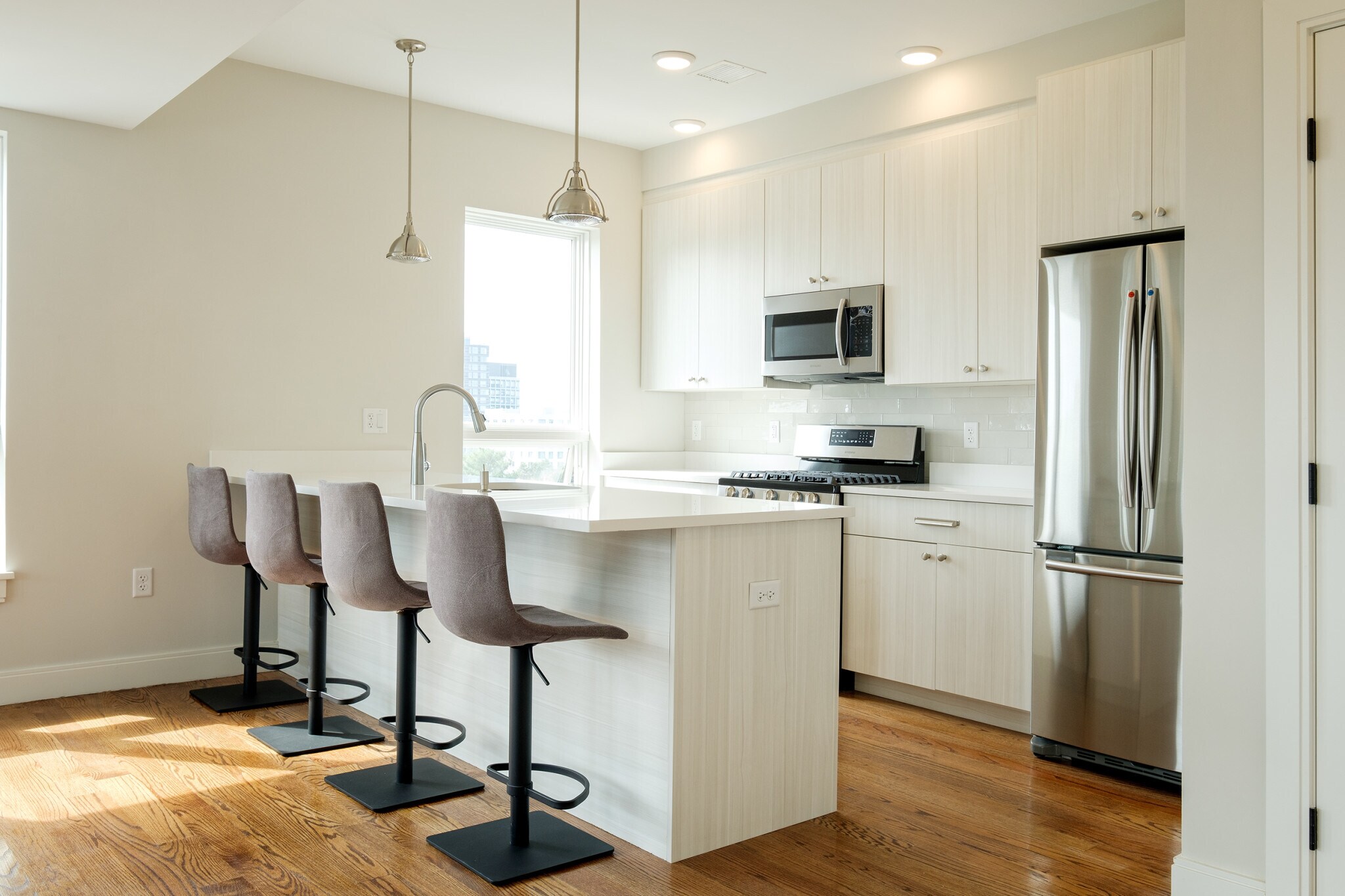 Building Photo - 9 Everett St