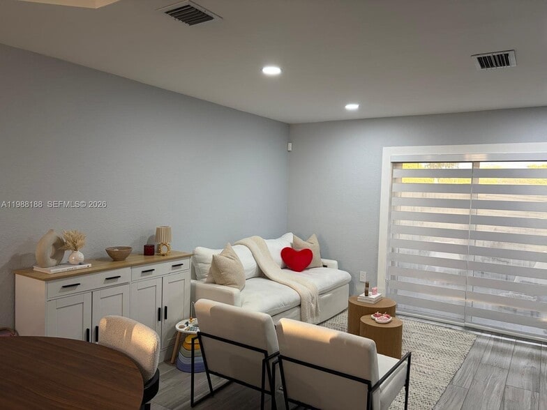 Building Photo - 14113 SW 120th Ct