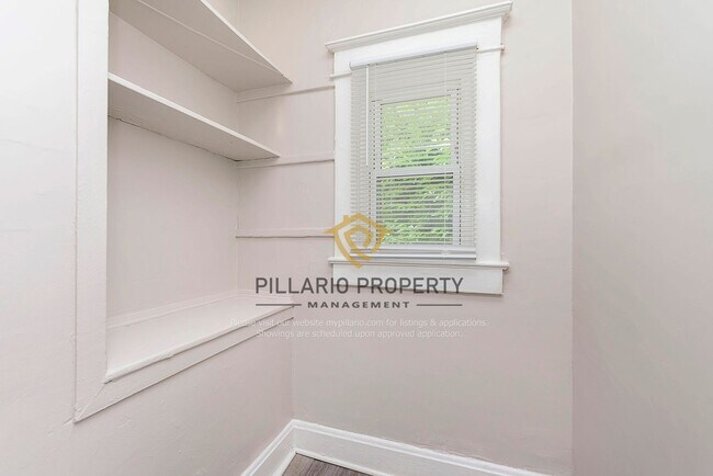 Building Photo - 3-Bedroom Home Near Tuxedo Park with 2-Car Garage, Available NOW!
