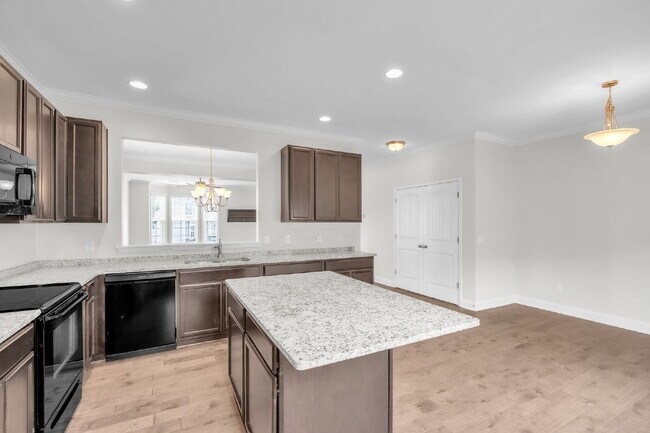 Building Photo - Luxury 3BR/2.5BA Townhome in Riverside Area with Modern Upgrades $1,850/mo rent
