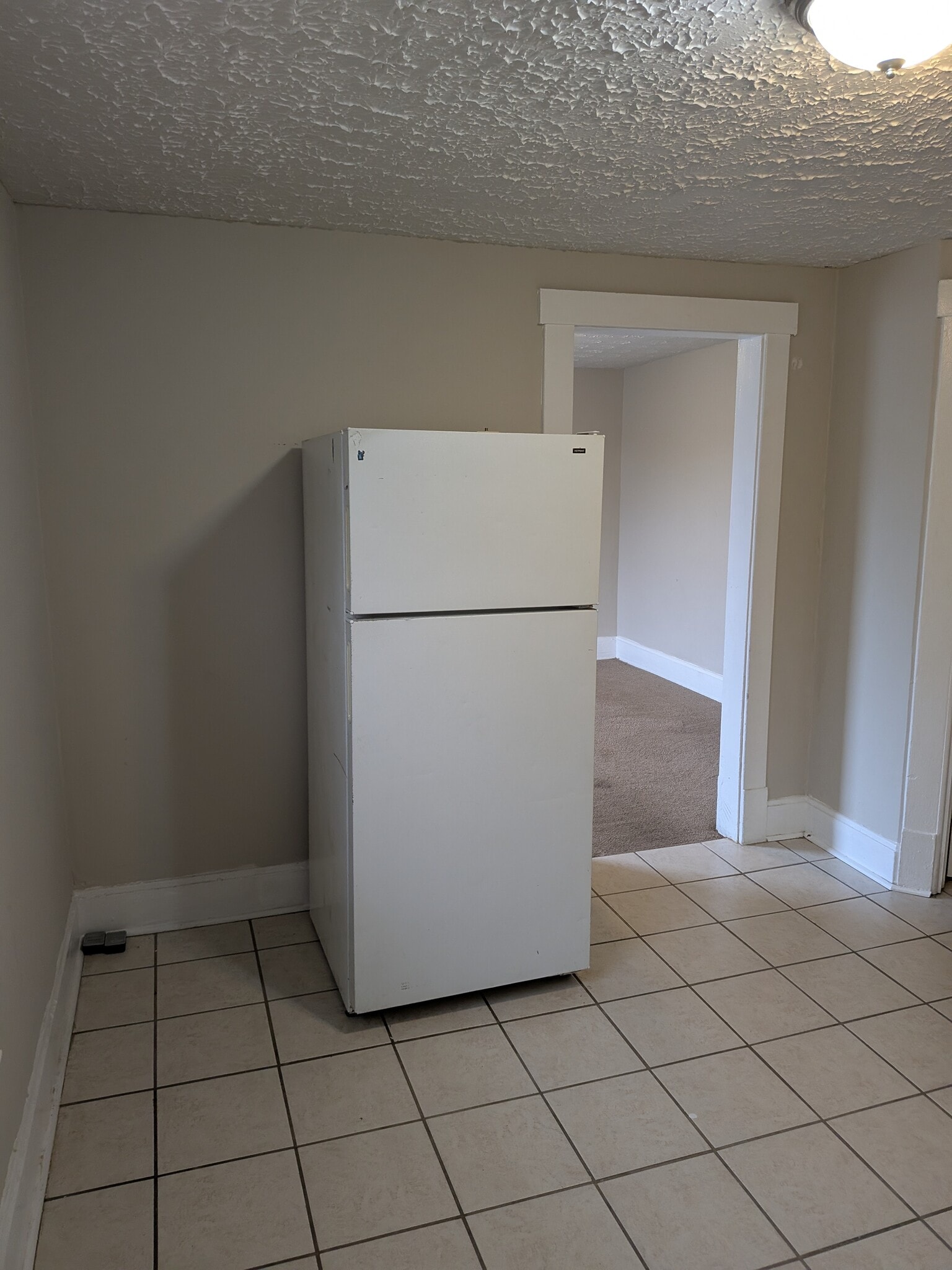 Building Photo - 403 Maple Ave