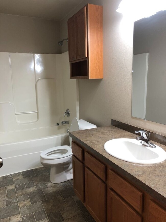 Building Photo - 415 3rd Ave NW