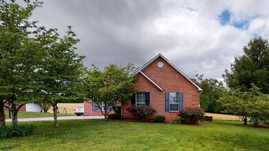 Building Photo - Coming Soon! 3 Bedroom home in the Northfi...