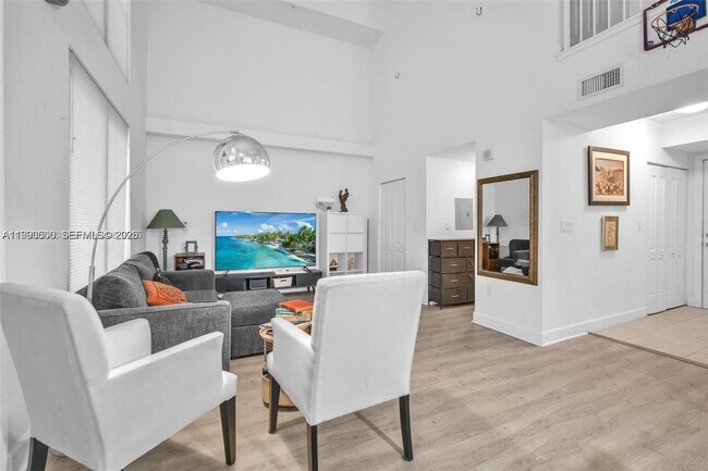 Building Photo - 1830 Radius Dr