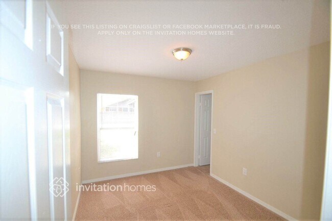 Building Photo - 10825 Peppersong Dr