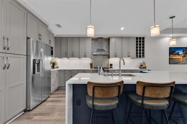 Building Photo - 276 Lewis Cir