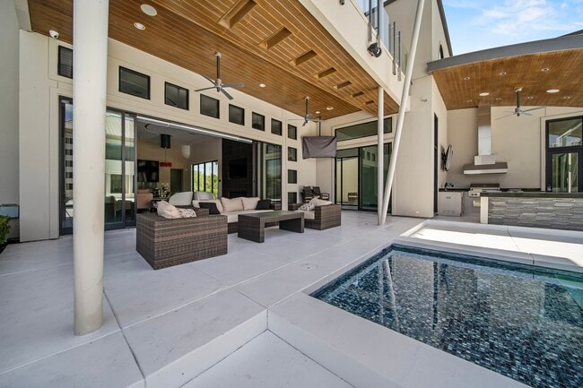 Building Photo - 4043 Maranatha Dr