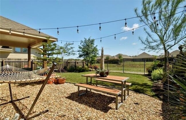 Building Photo - 129 Fort Griffin Dr