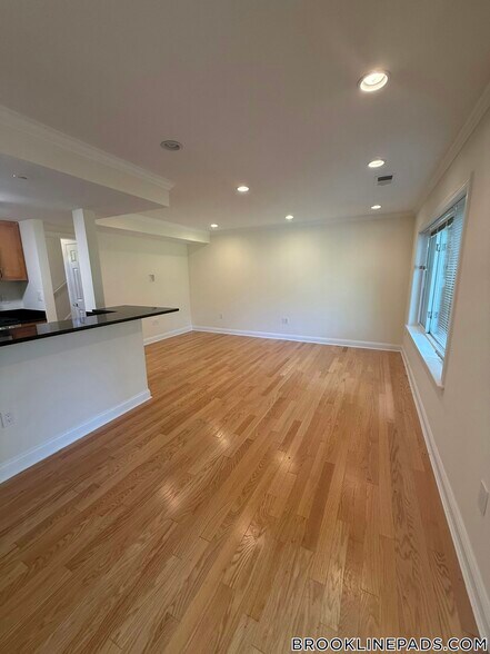 Building Photo - 148 Independence Dr