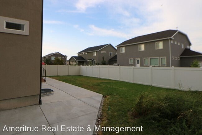 Building Photo - Large 5 Bed 3.5 Bath Home in Lehi Utah!