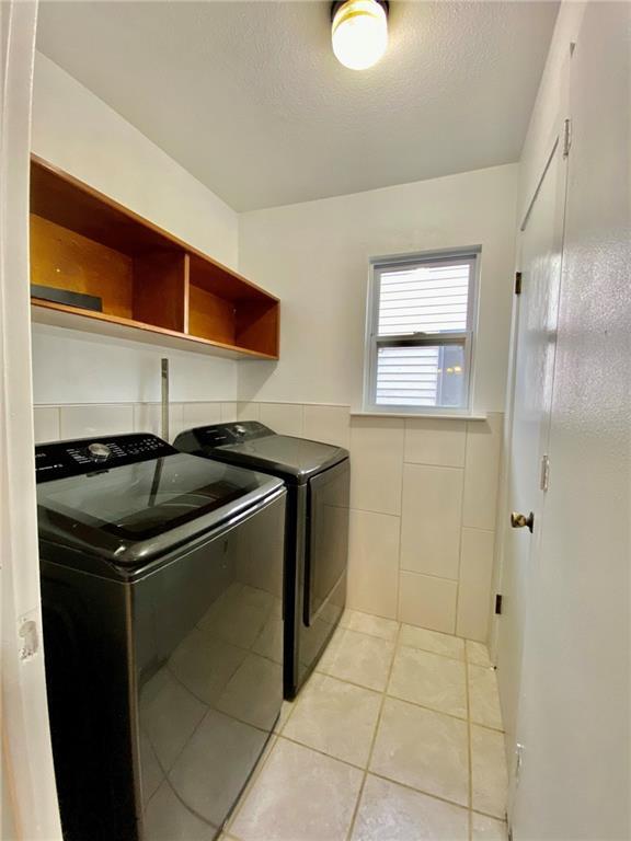 Building Photo - 2311 Dovehill Dr