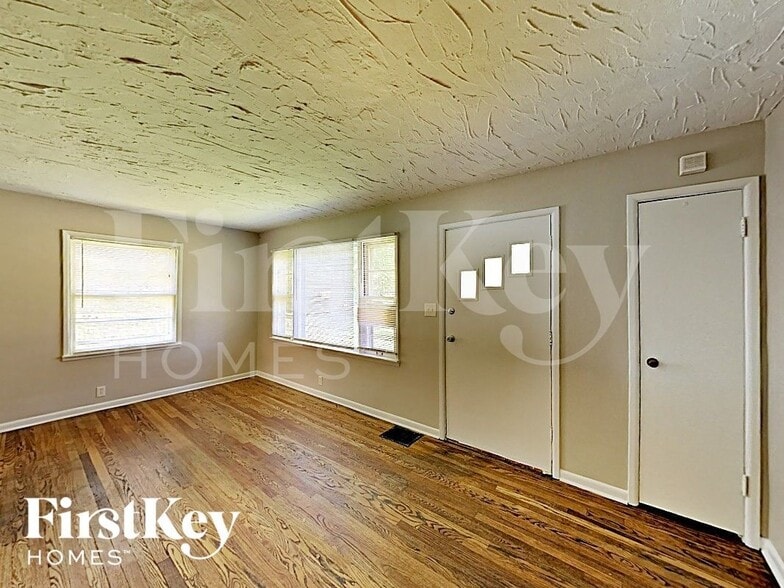 Building Photo - 6108 Bettcher Ave