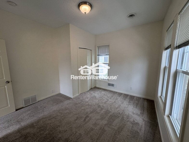 Building Photo - 708 Randolph Ave
