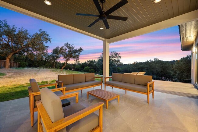 Building Photo - 13701 Montview Dr