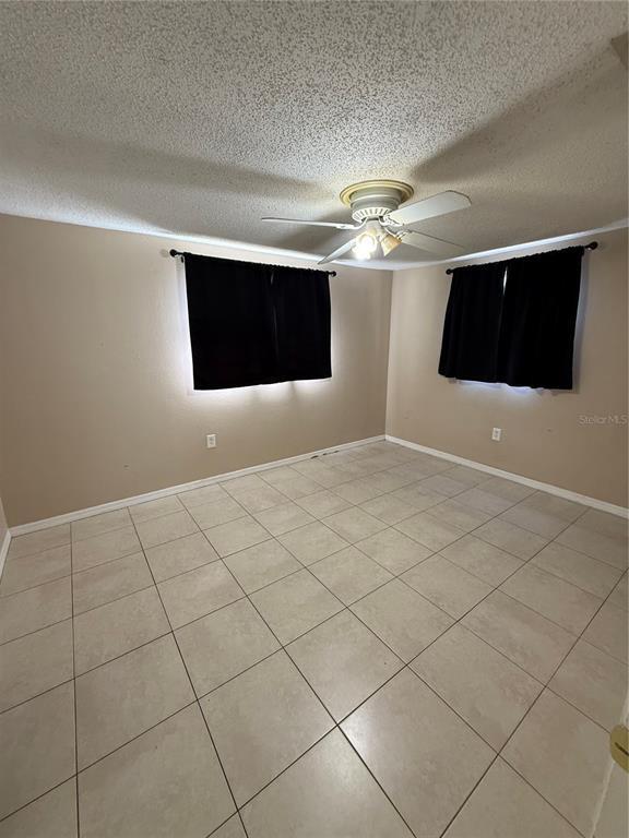 Building Photo - 6656 Knightsbridge Dr