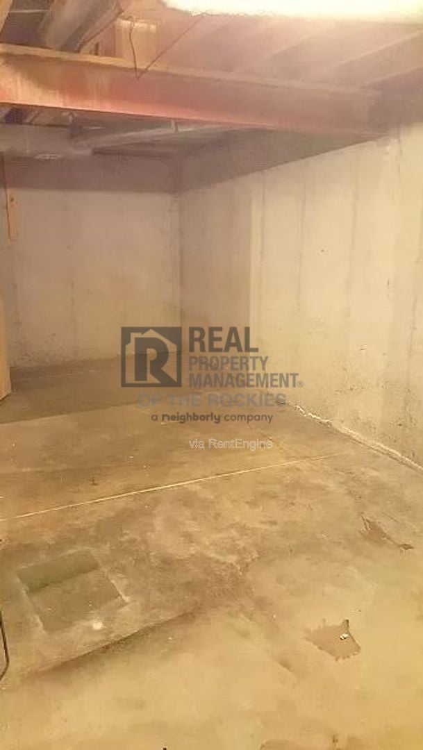 Building Photo - 1599 Wellington Ct