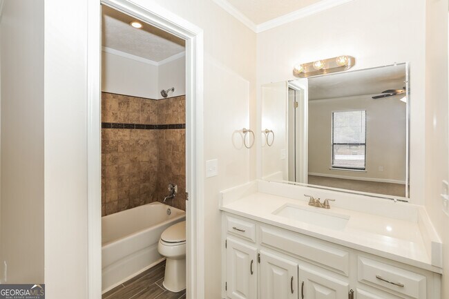 Building Photo - 125 Whitney Way