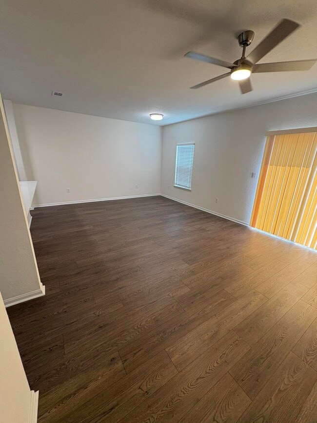 Building Photo - 1014 Airport Rd