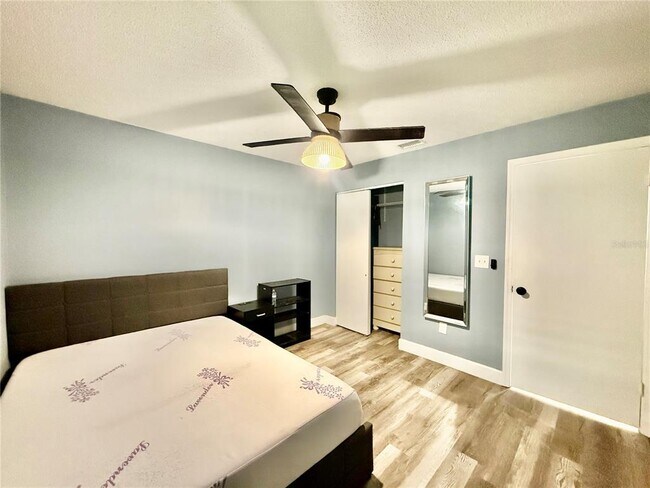 Building Photo - 3958 Dream Oak Pl