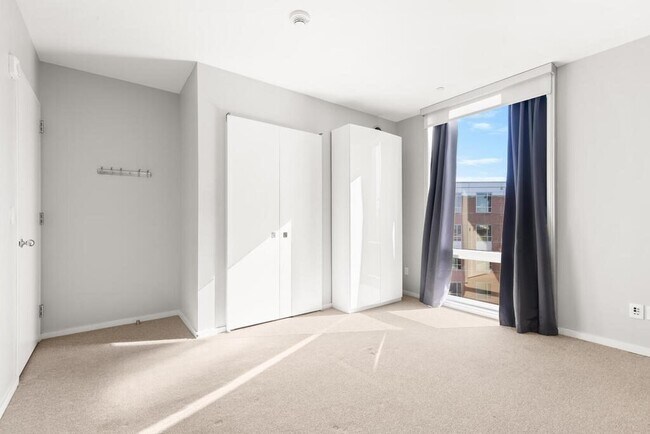 Building Photo - 141 Dorchester Ave