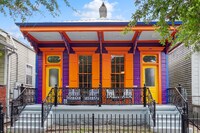 Building Photo - 927 Bordeaux St