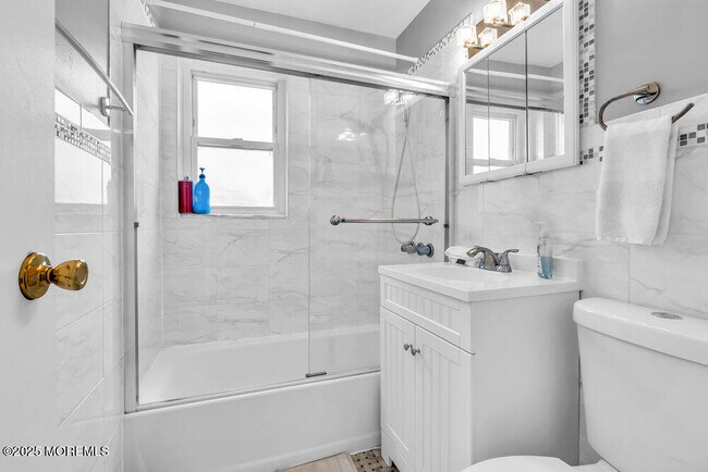 Building Photo - 317 8th Ave