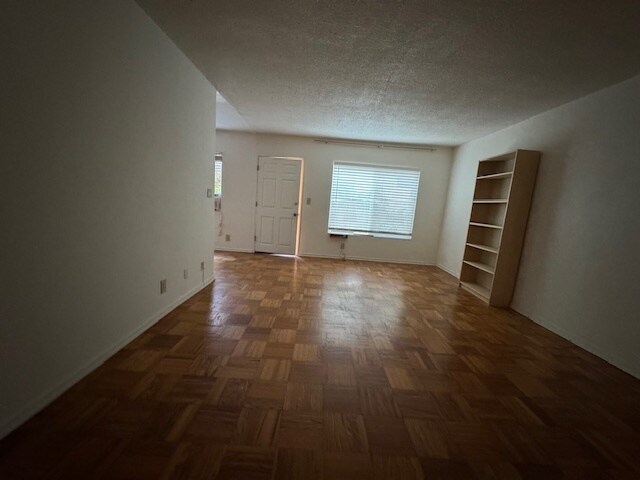 Building Photo - 1722 Armacost Ave