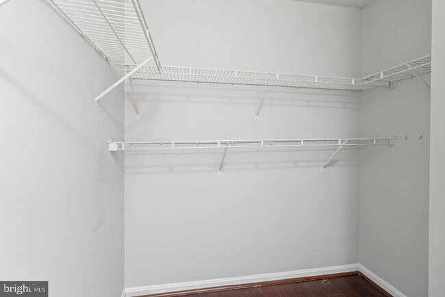 Building Photo - 8926 Mallard Ct