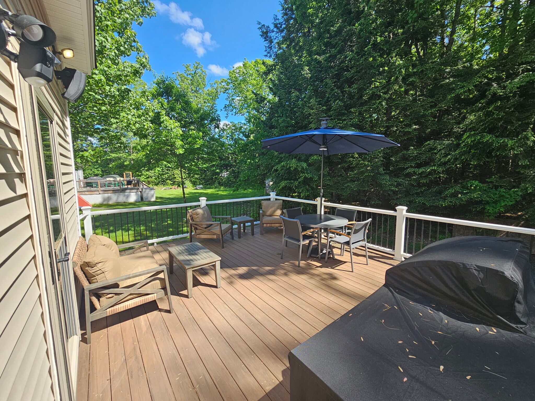 Building Photo - 435 High St