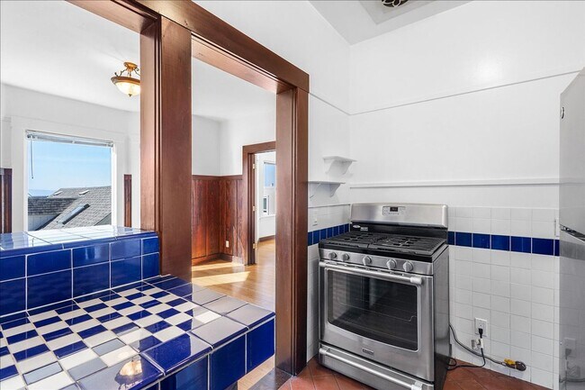 Building Photo - 478 Central Ave