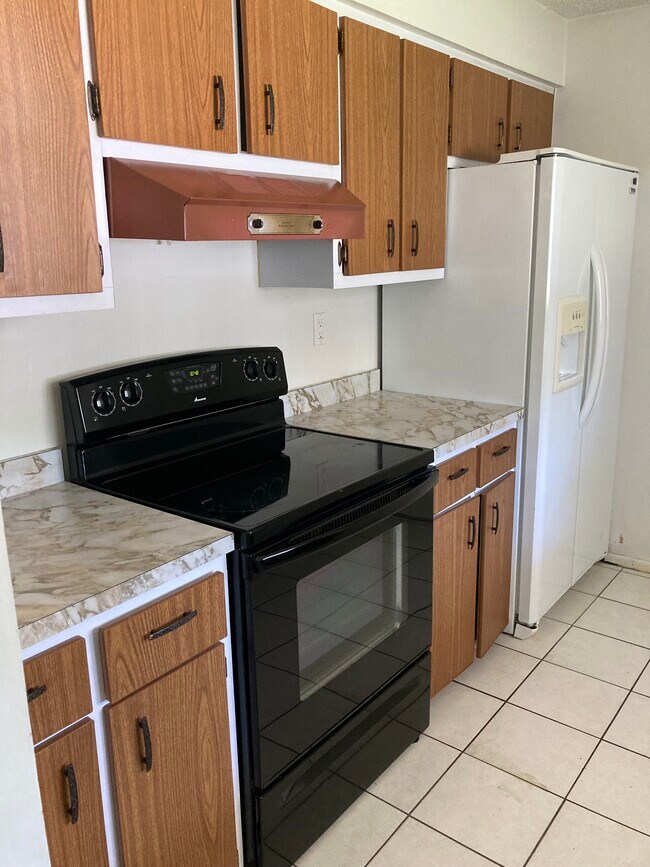 Building Photo - 213 Cotorro Ln