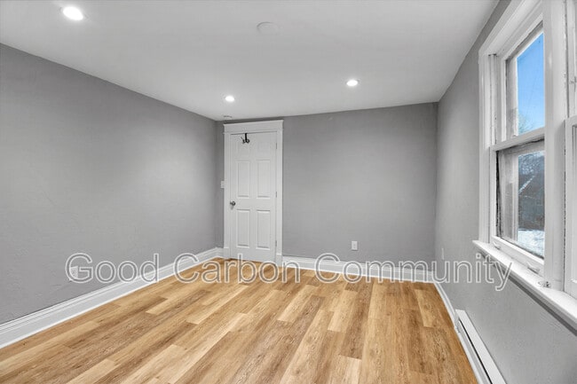 Building Photo - 328 Elmwood Ave