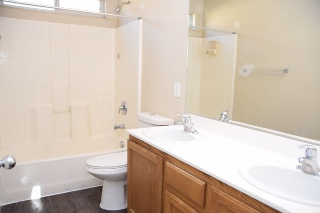 Building Photo - NORTH - 2 STORY HOME - 89081