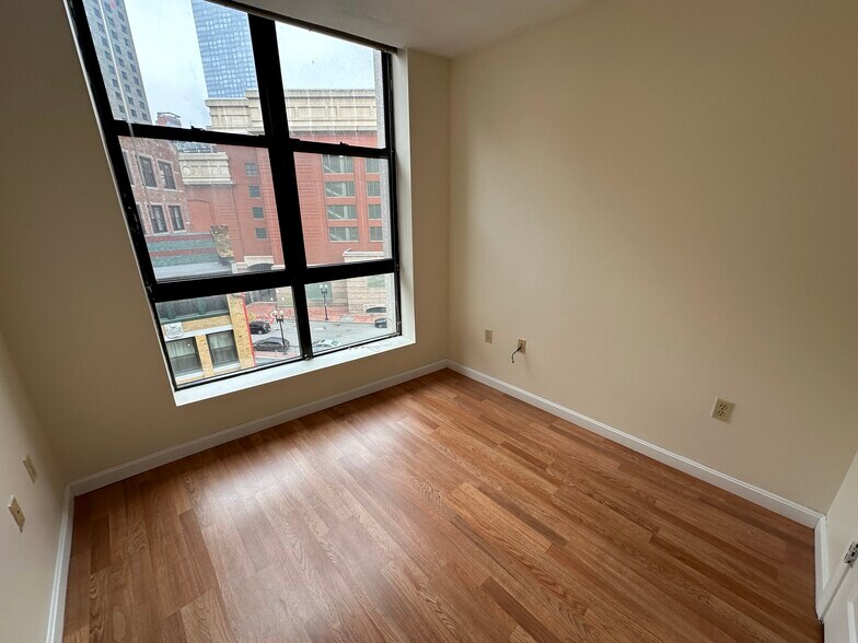 Building Photo - 79 Essex St