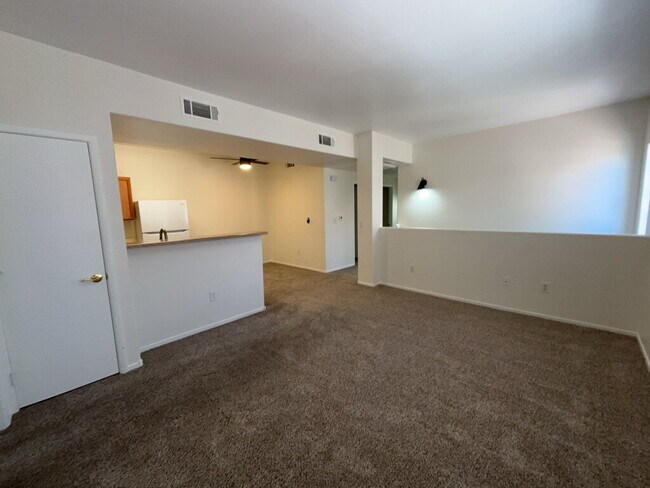 Building Photo - COZY 2 BEDROOM 2 FULL BATH CONDO LOCATED ON SECOND LEVEL