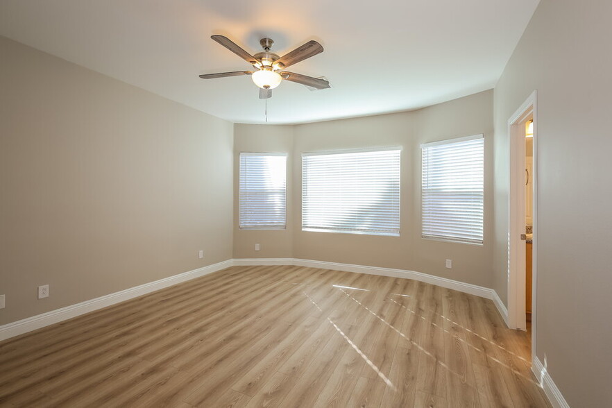 Building Photo - 7241 Fairwind Acres Pl