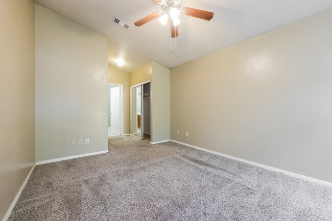 Building Photo - 23 Emery Cliff Pl