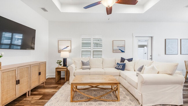 Primary Photo - 304 Casa Pl