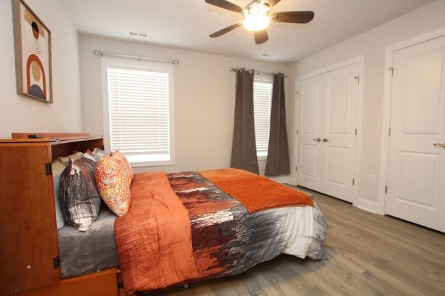 Building Photo - Lewes Seasonal Rental
