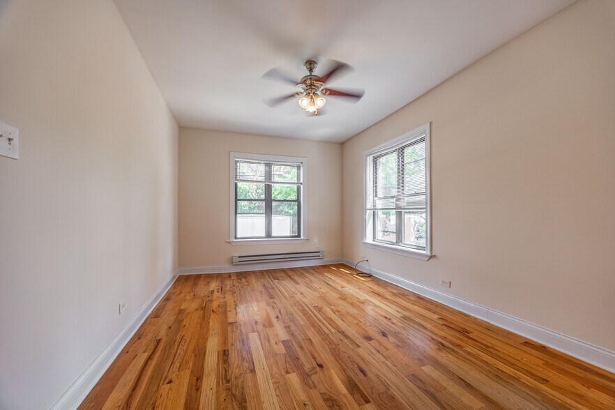 Building Photo - 951 W Cornelia Ave