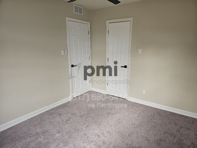 Building Photo - 303 S Fleming St